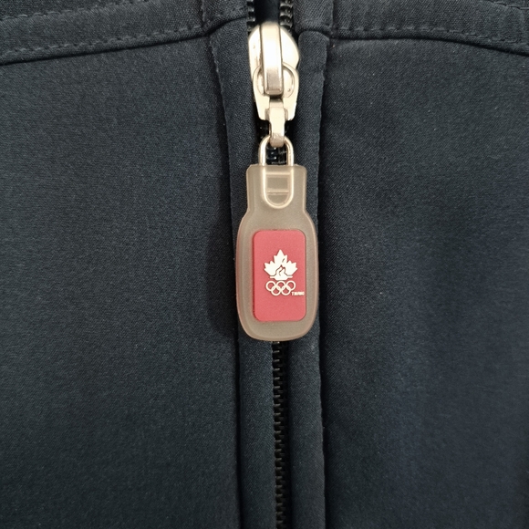 HBC Hudson Bay Canada 2010 Olympic Podium Soft Shell Jacket Medium - Picture 8 of 12